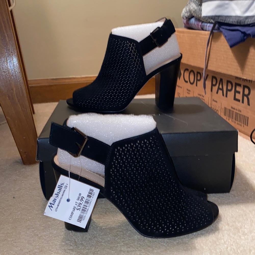 Tahari high heels